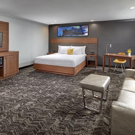 Studio Inn & Suites At Promenade Downey Exterior foto