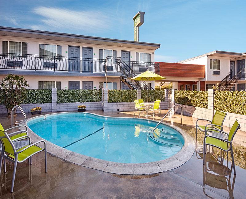Studio Inn & Suites At Promenade Downey Exterior foto